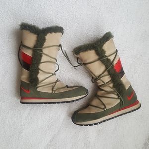 Nike snow boots